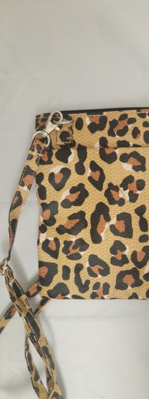 Scout Women's Leopard Print Crossbody Bag - Pink Accent NWOT - Picture 6 of 7